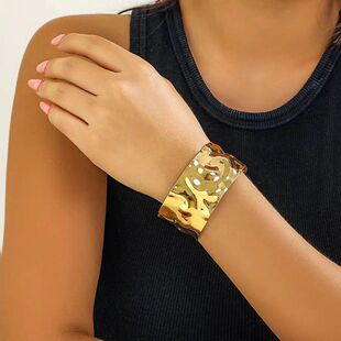 Copper Plated 18K Gold European and American Fashion Metal Scenery Hammer Texture Wide Face Bracelet Personality Niche Design Sense
