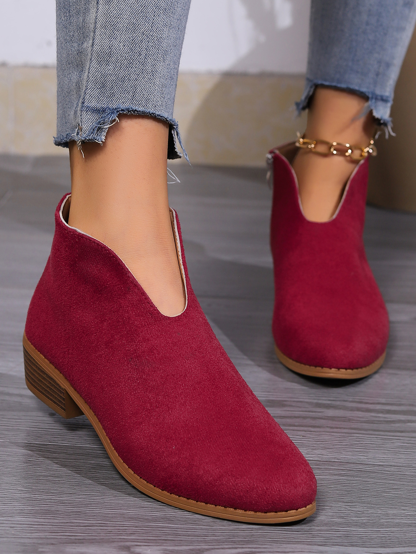 Ženski škornji velike velikosti Enobarvni škornji z debelo peto_voghion.com