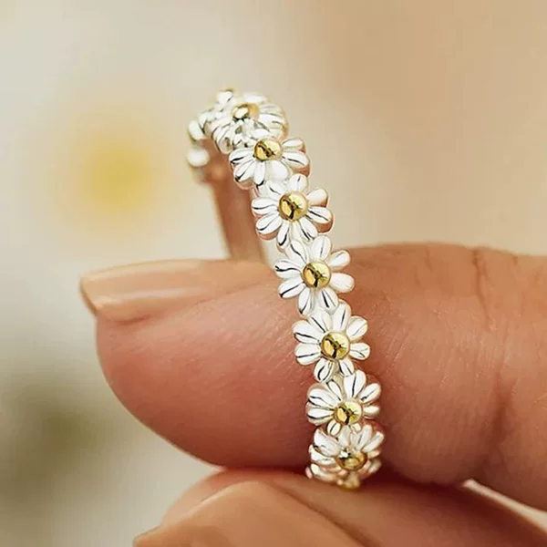 Hong Kong and Korea Cross-Border Fashion Small Daisy Adjustable Ring for Women, Fresh and Sweet Floral Commuter Jewelry