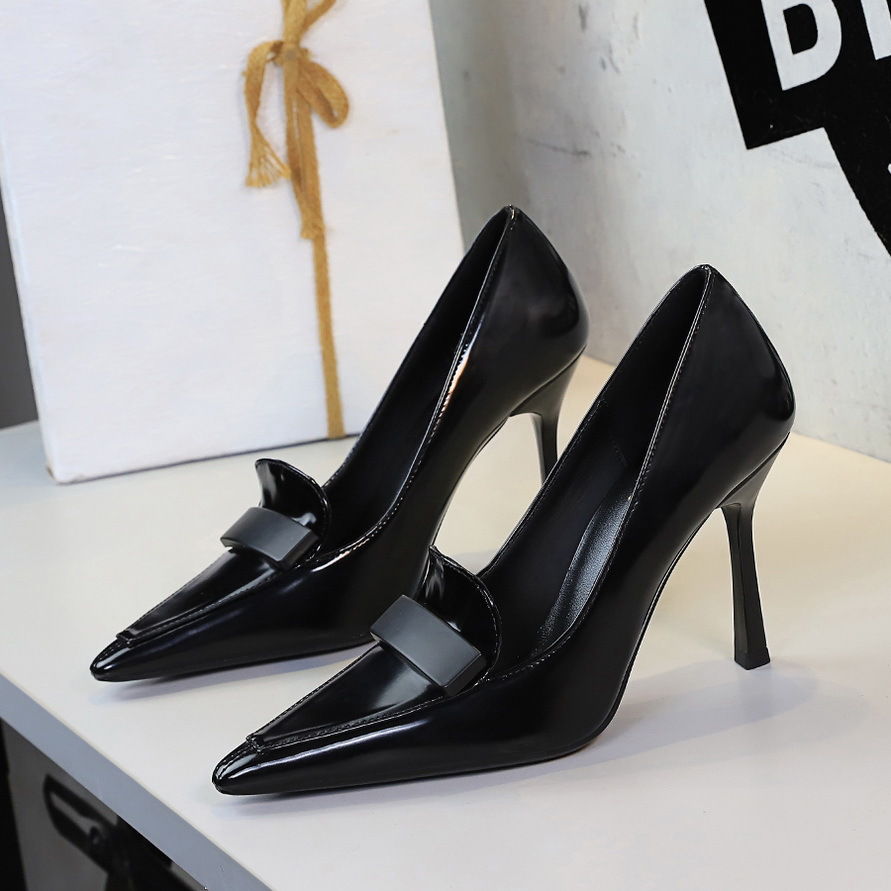 Elegant Women's Stiletto Heel Pumps With Pointed Toe Design_voghion.com