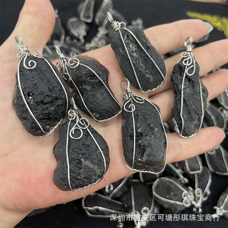 天狼星原石手工绕线吊坠 款式新颖佩戴时尚大方天然玻璃饰品批发
