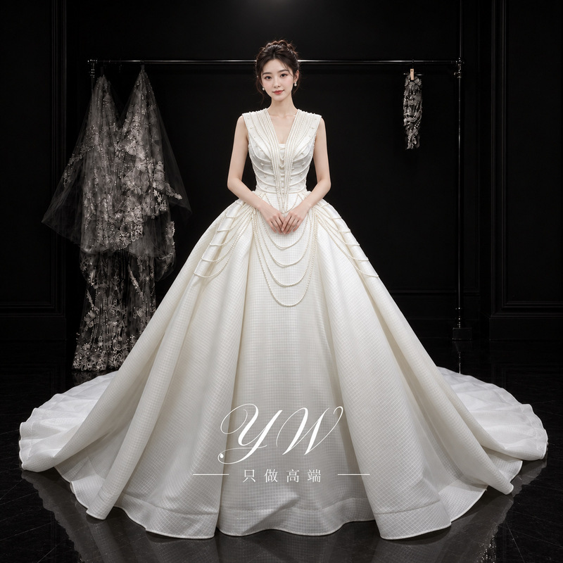 High-neck heavy-duty pearl chain wedding dress with a long train, palace-style satin bridal gown for church ceremonies, OEM