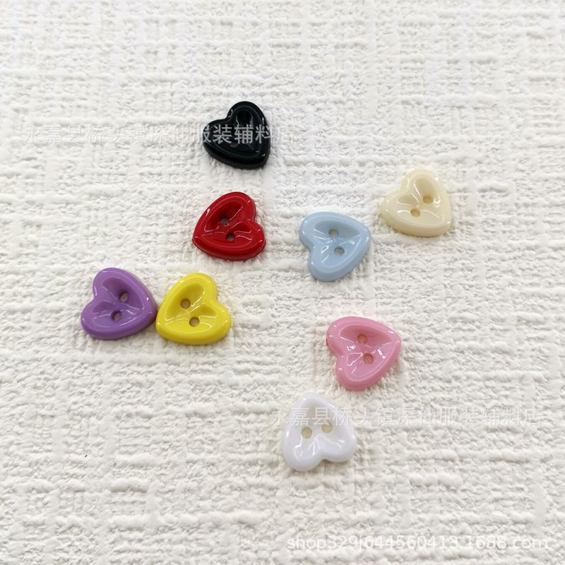 かわいいカラフルな光沢のある二重目ハート型プラスチックボタン子供用シャツセーターカーディガンボタン衣類装飾ボタン|undefined