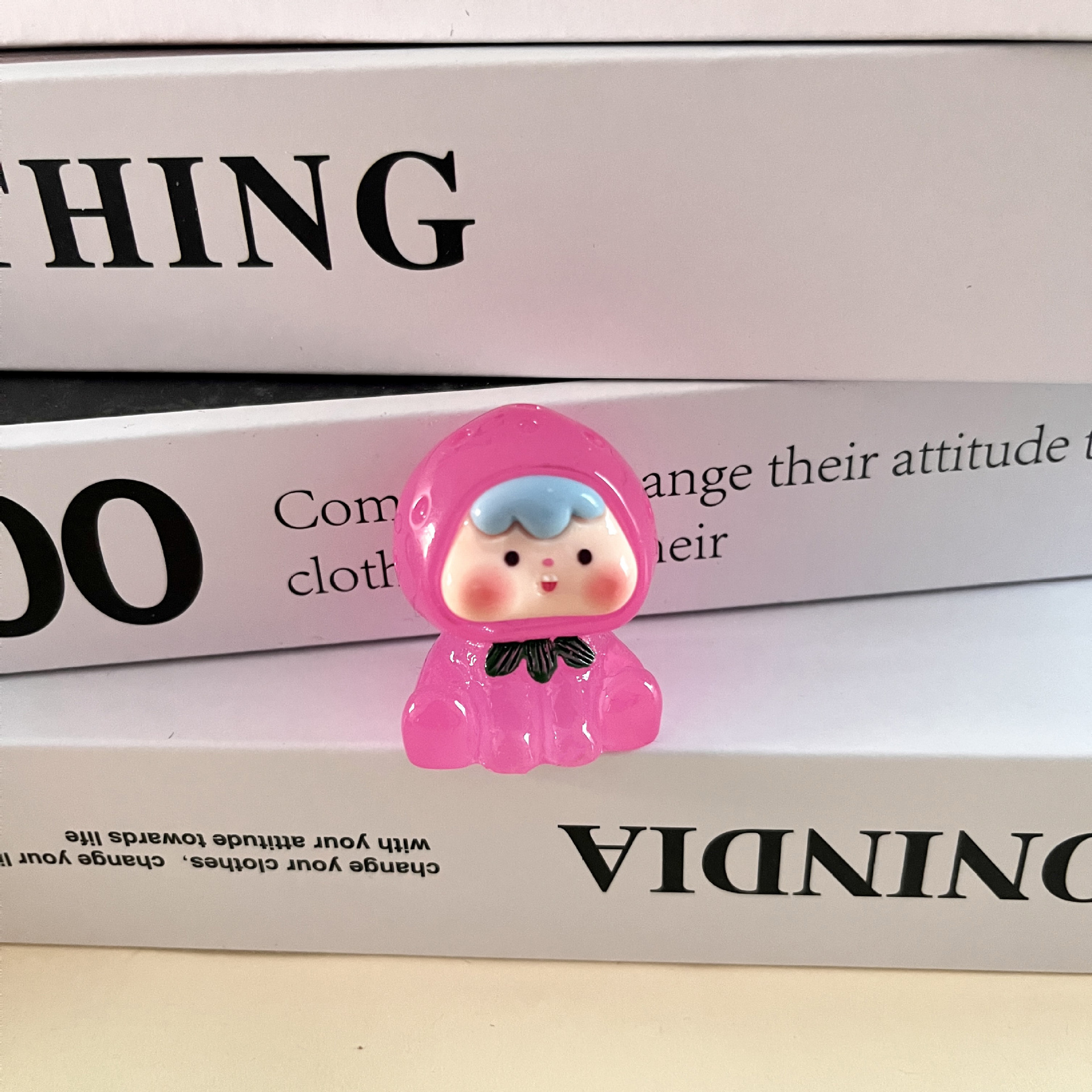 옻칠한 빛나는 딸기