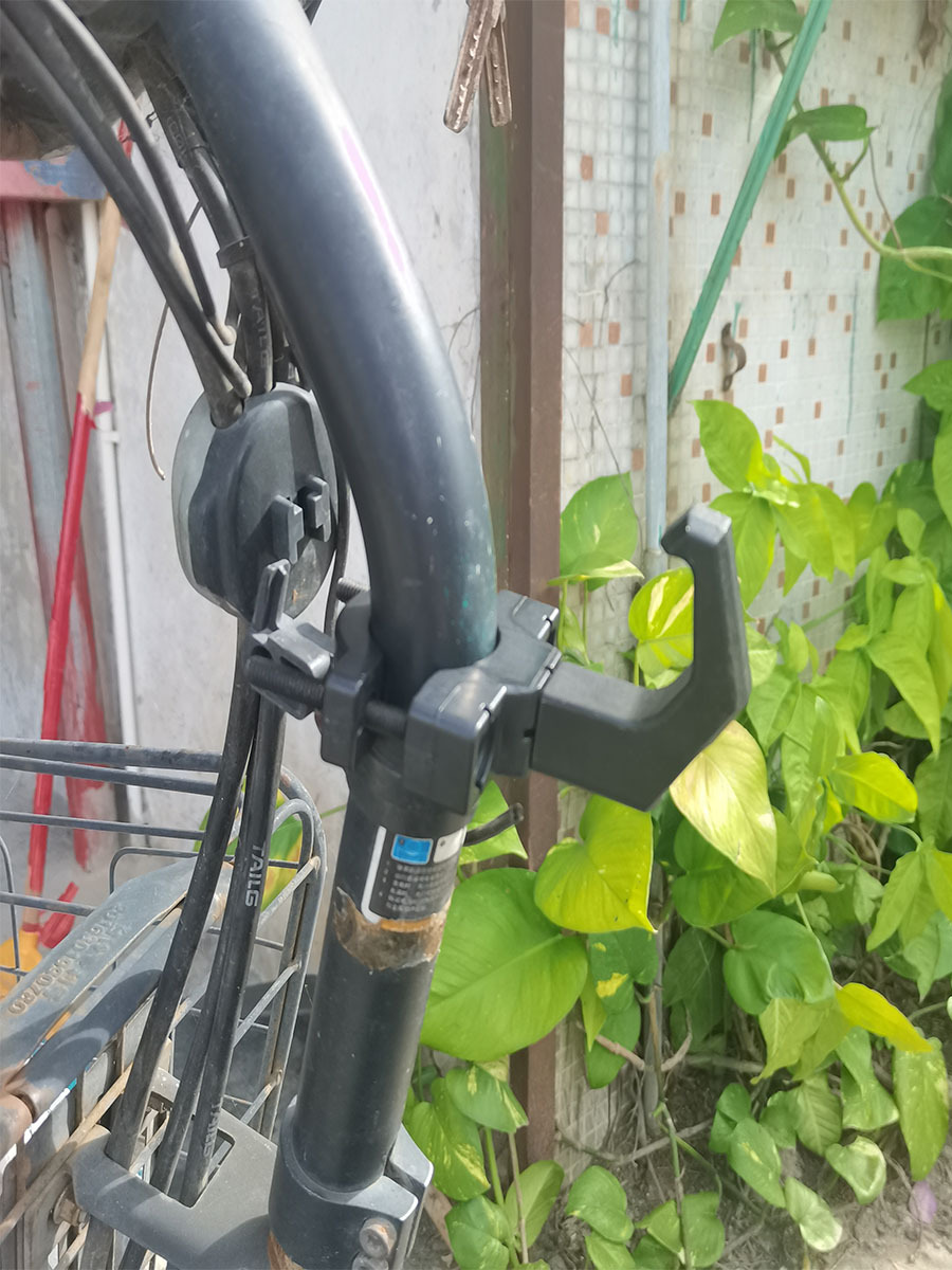 Electric Car Hook, Battery Car, Punch-Free Hanging Hook, Bicycle Front Multi-Function Hanging Accessories, School Bag Hook