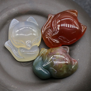 White Agate Red Agate Indian Agate Carved Little Fox Pendant DIY Necklace Pendant Jewelry Accessories Wholesale