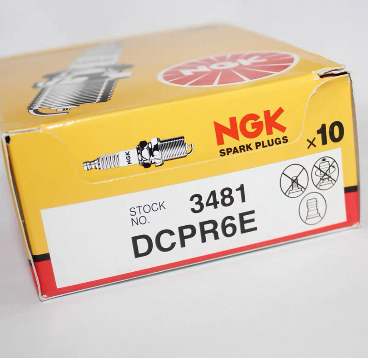 Cross-border NGK Spark Plug DCPR6E 3481 for four-stroke outboard motors 2.5-30 horsepower, original from Haidongfa