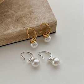 韩国小众设计感C型珍珠耳环正圆强光施家珠耳饰气质925银耳钩女
