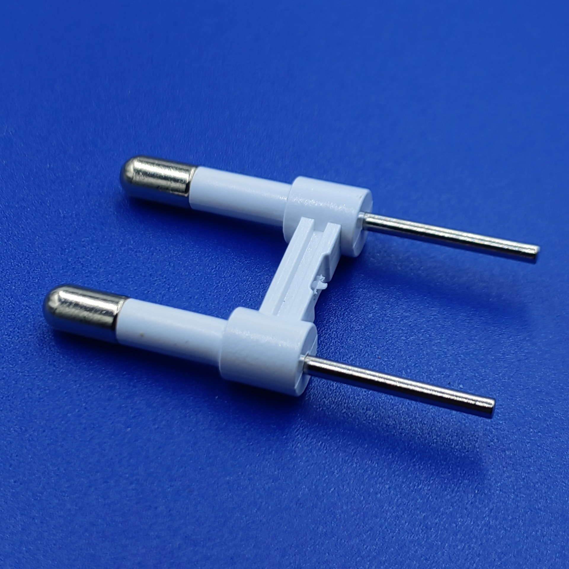 泰国头插支架 泰国端子 泰国内架泰国支架泰规泰式插头火牛脚