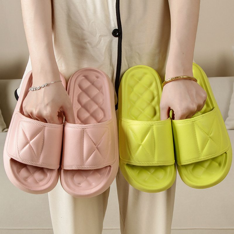 Summer Home Indoor Eva Slippers for Women, Thick-Soled Slippers That Feel Like Stepping on Shit, Hotel Bathing and Bathroom Non-Slip Slippers for Men