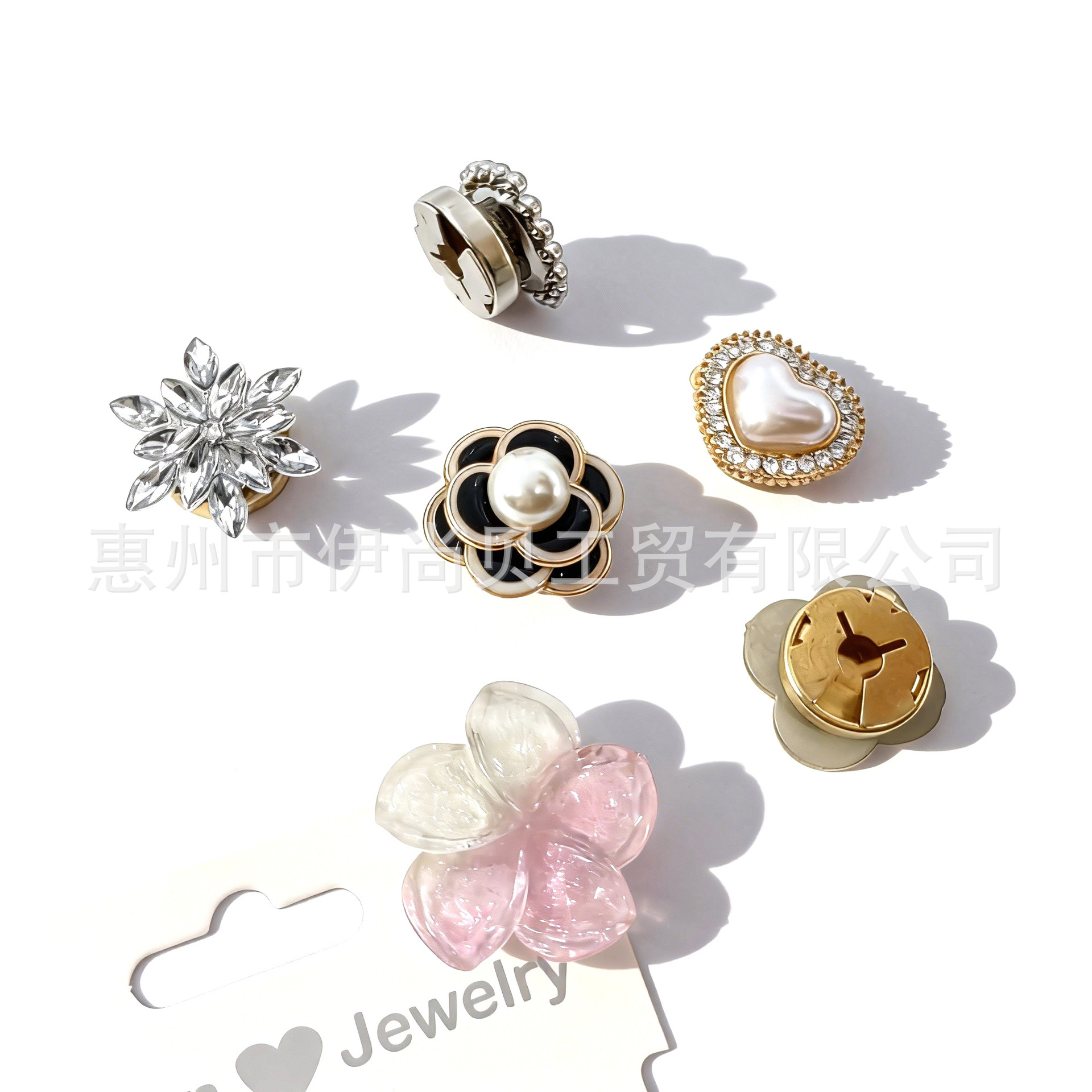 jimeng-2025-12-13-9307-背景p白 生成