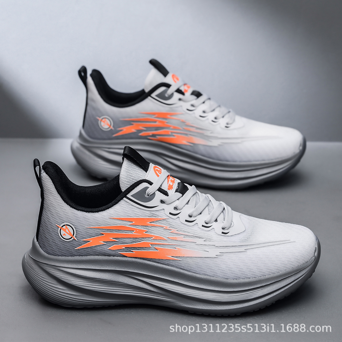 Breathable trend universal sneakers for leisure