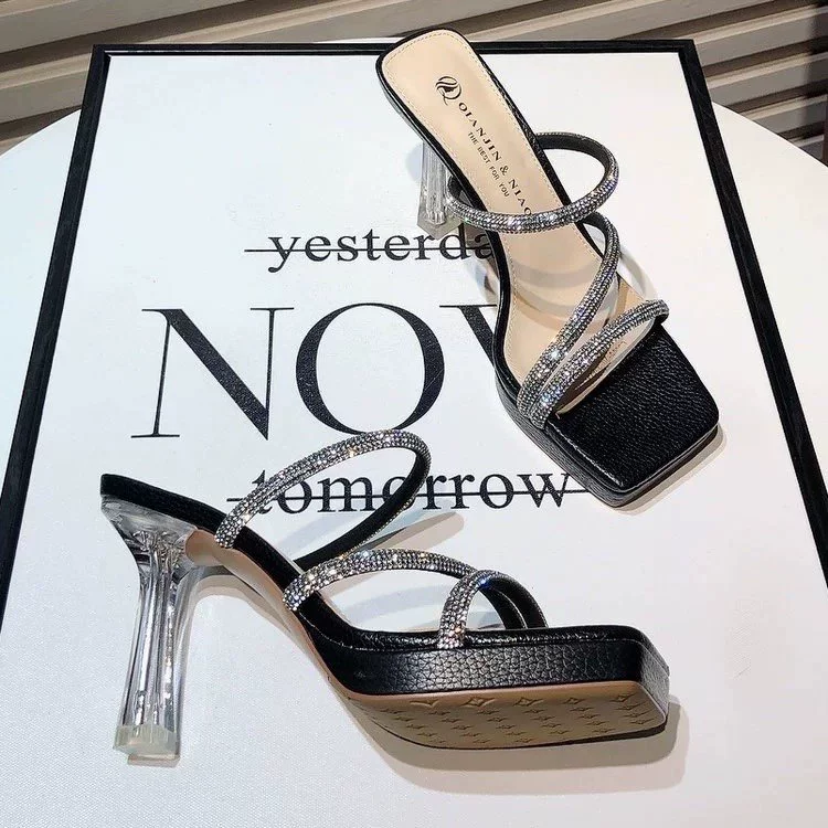 Slippers with a strap, summer sandals, 2025 years
