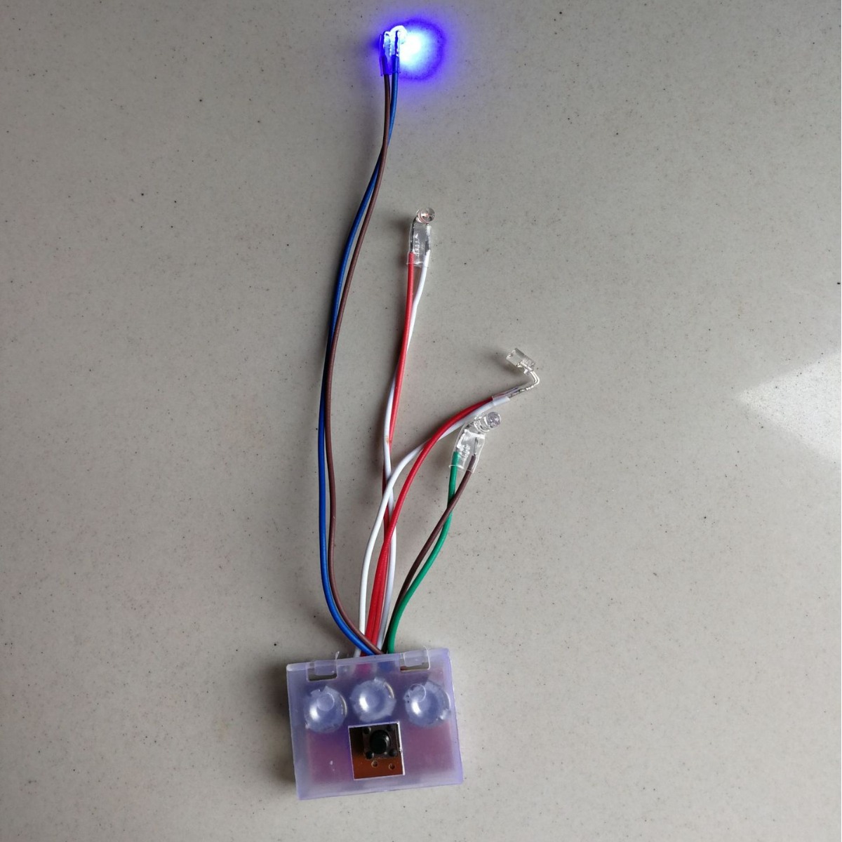 电子鞋灯线灯闪光灯LED鞋材辅料跑马灯七彩灯充电灯鞋用跨境热销