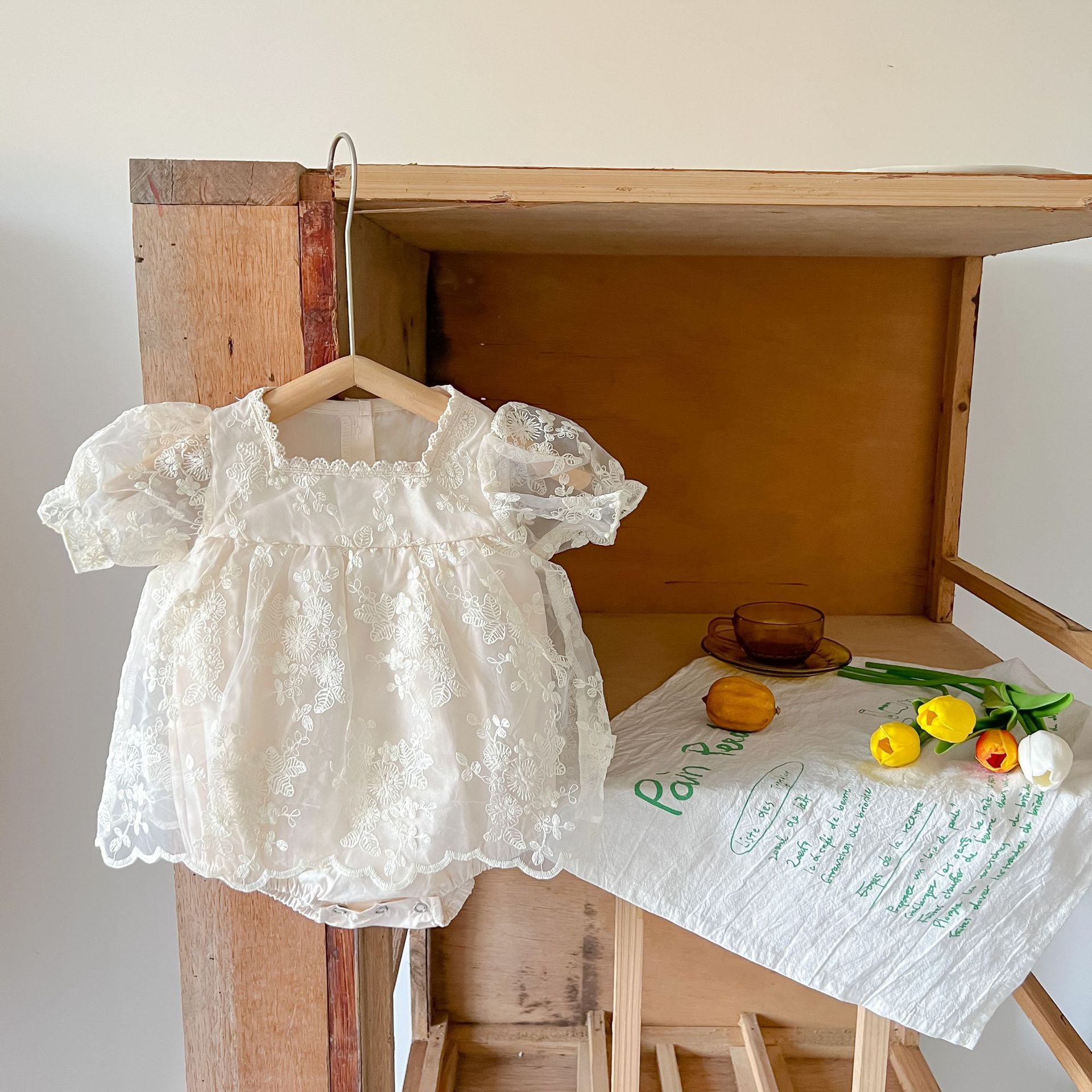 2023 Infant and Toddler Summer Clothes Baby Fashionable Lace Princess Harness 100-day One-Year-Old Clothes Lace Flower Square Neck Harness