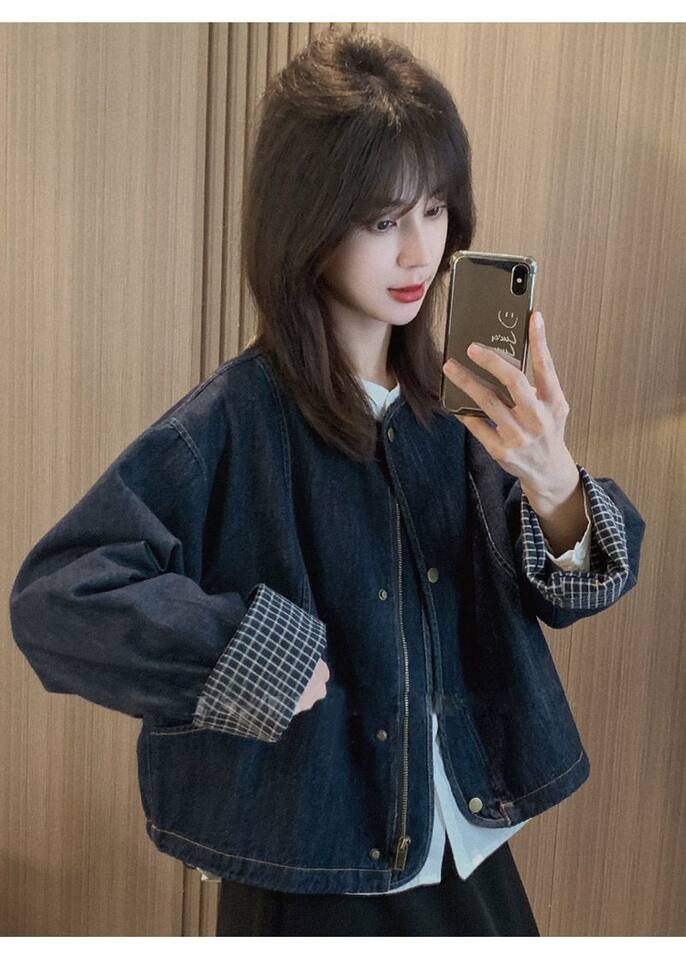 Áo khoác denim nữ dáng rộng cổ tròn tay dài viền cuộn họa tiết kẻ caro — Áo tay dài kẻ sọc xanh chi tiết 6