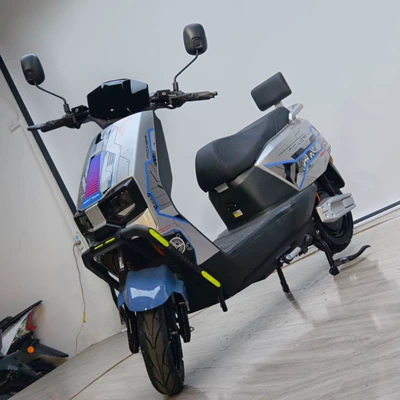 Scooter, Electric Scooter with Long | Elektrikli motosikletlər