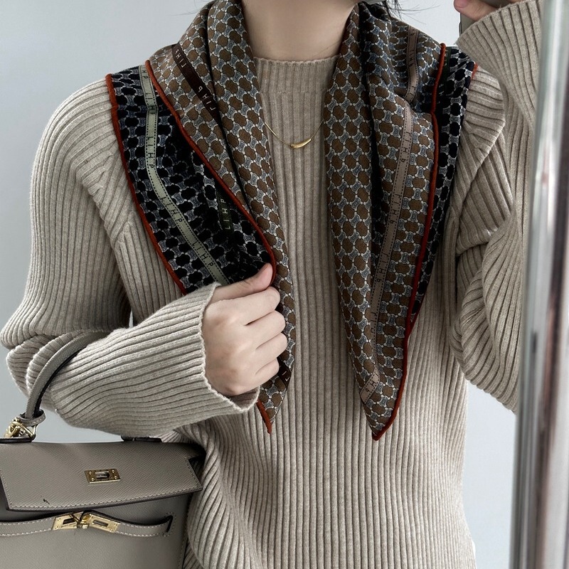British Retro brown Series Silk Cashmere Scarf Women's High-end Gift Giving Mother Silk Scarf Multi-use Square Scarf Headscarf Scarf British Retro brown Series Silk Cashmere Scarf Women's High-end Gift Giving Mother Silk Scarf Multi-use Square Scarf Headscarf Scarf