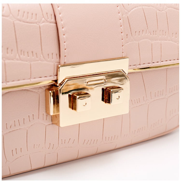 Women's All Seasons Pu Leather Solid Color Elegant Square Zipper Shoulder Bag display picture 4