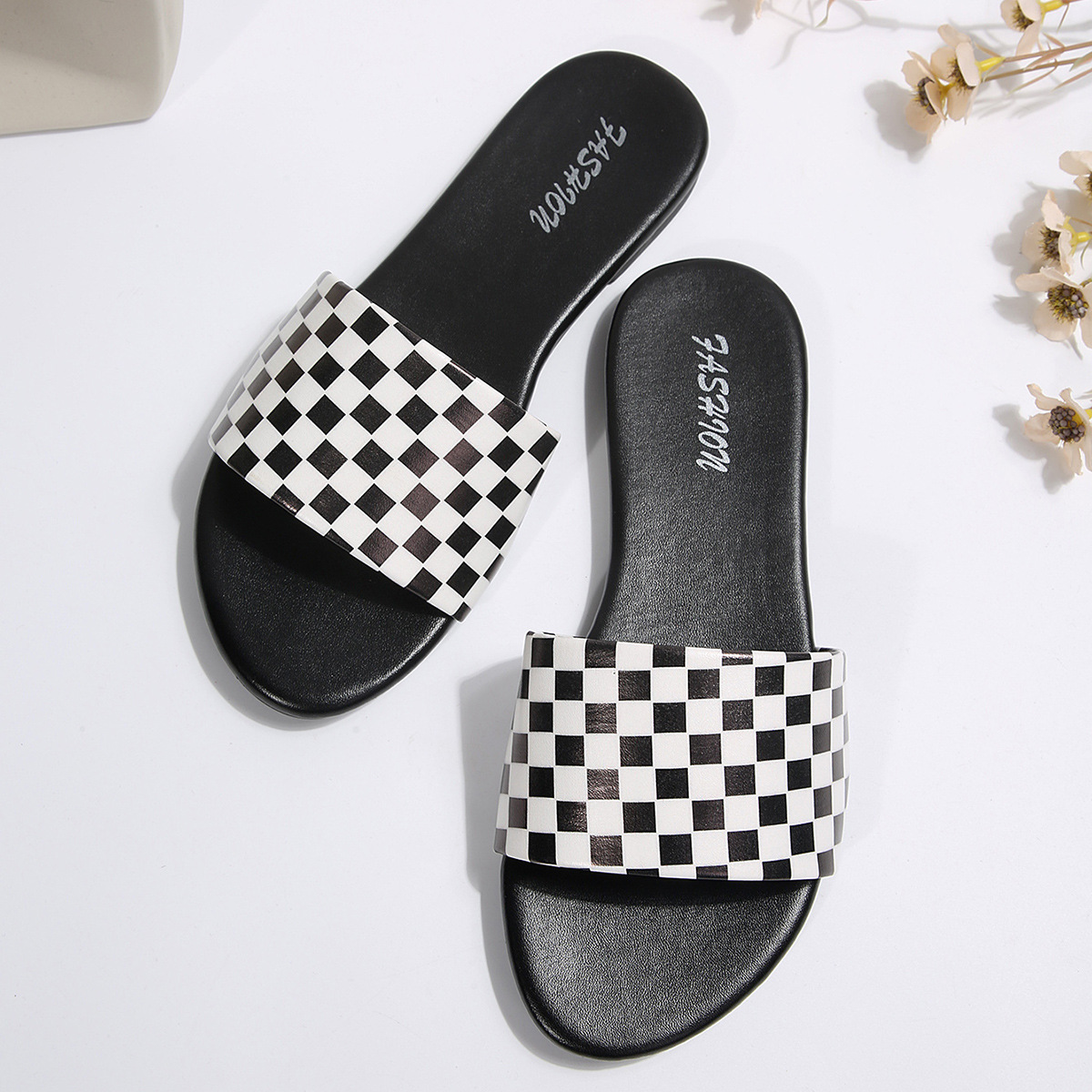 Sandalias Planas con Estampado de Ajedrez de Cuero Sintético, Cómodo, para Uso Diario image 7