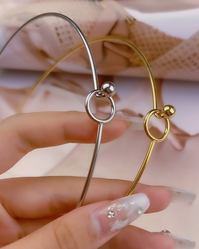 Simple niche versatile design titanium steel collar personality bell-shaped necklace female girlfriends jewelry non-fading niche Simple niche versatile design titanium steel collar personality bell-shaped necklace female girlfriends jewelry non-fading niche