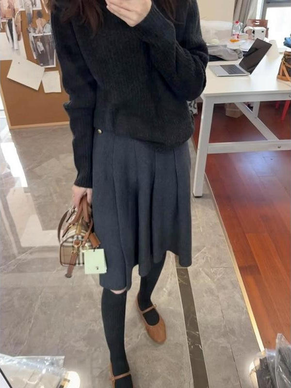 法式极简风气质灰色百褶裙2025秋季女小个子时髦感设计金扣半身裙|undefined