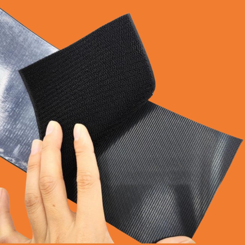 ��Ӧ�ڰ�ɫ�⳵�챳����Ĥ�������ץëħ����ճ�۴���ĸ������