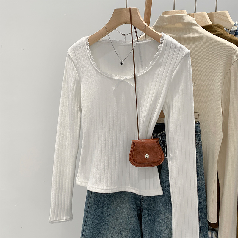 White Lace Inner Layering Shirt That Can Be Worn Outside for Women Autumn and Winter 2025 New Slim and Beautiful Long-Sleeved T-Shirt Top