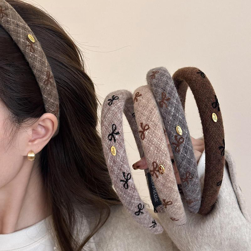 Elegant Artistic Style Retro Letter Gold Label Press Hair Band Fashion Hair Stamp Women's 2025 New High-end Sense Headband Hair Accessories