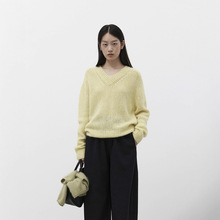 爱与南希十三行2025冬韩风花纱V领宽松加厚保暖马海毛毛衣女03254