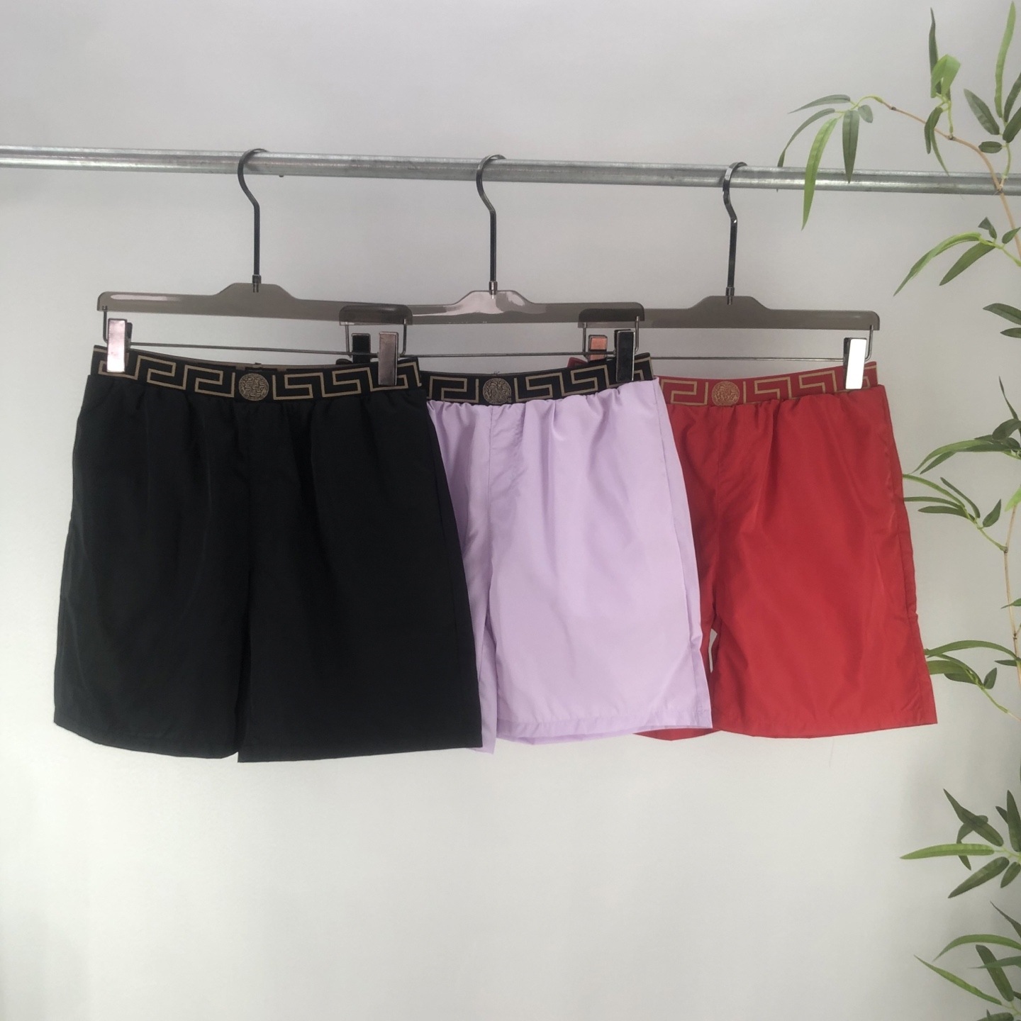 European and American style versatile casual summer new men's and women's Ve beach shorts, waistband pattern print, affordable alternative to cross-border European goods.