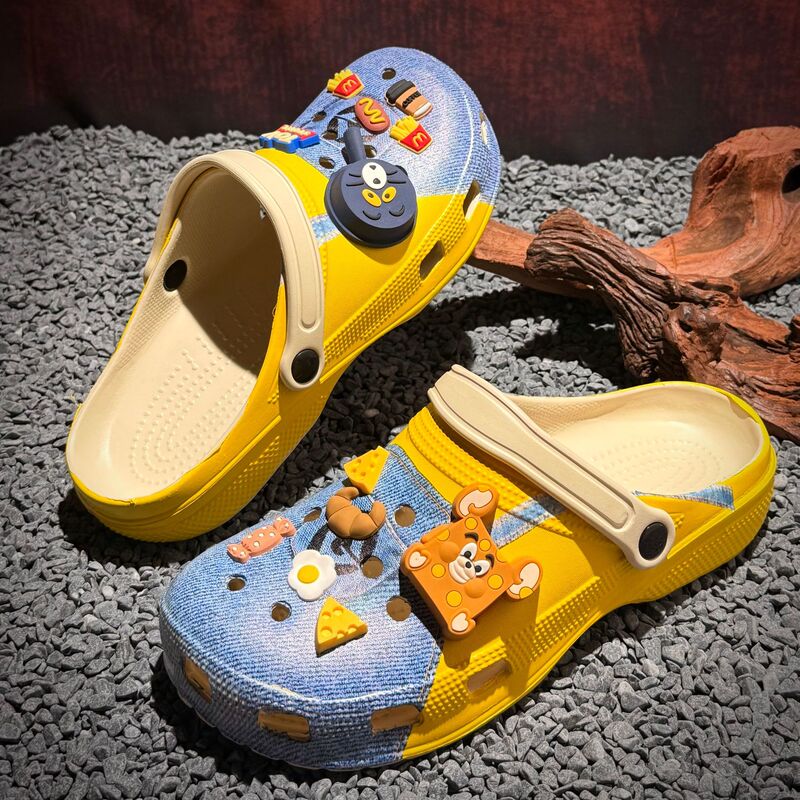 Cross-Border New Cartoon Overalls Minion Eye-Style Clogs Parent-Child Despicable Me Outdoor Beach Sandals Cross-Border New Cartoon Overalls Minion Eye-Style Clogs Parent-Child Despicable Me Outdoor Beach Sandals