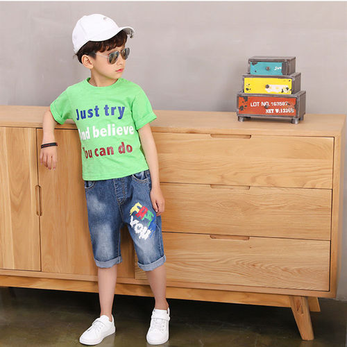Boys' denim shorts summer clothing, mid-length pants, new style children's capri pants, summer mid-to-late childhood casual pants, hot pants.