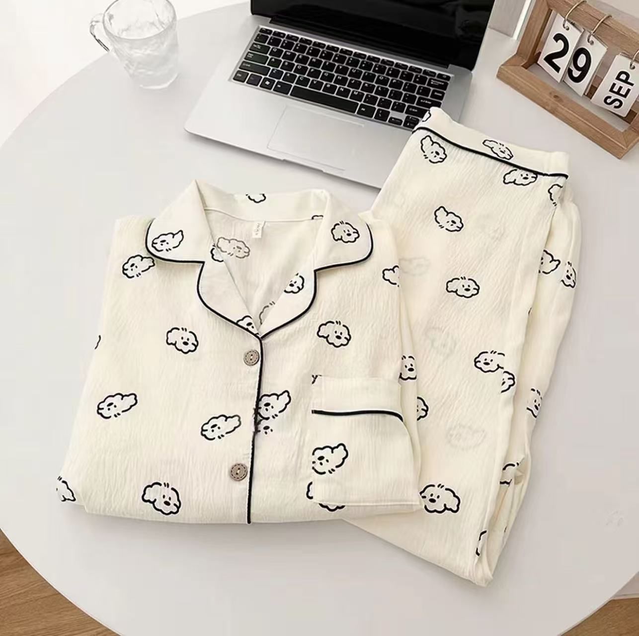 Venta al por mayor transfronteriza de algodón de nube pijamas de cachorro rizado simple japonés pantalones de manga larga de primavera y otoño para mujer