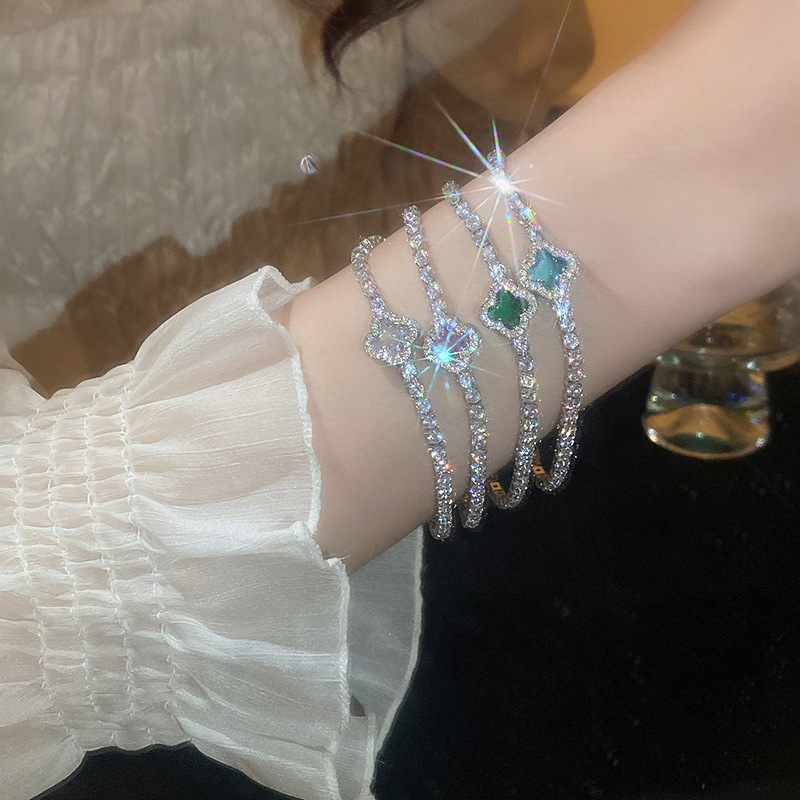 Fashionable square geometric bracelet with zircon