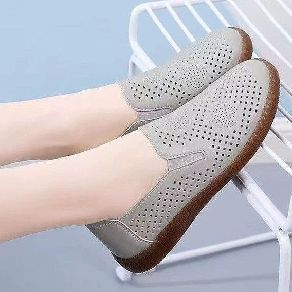 [Спот] Пронизовывает маленькие белые туфли для женщин 2024 новый дикий легкий легкий говяжий сухожилий мягкий нижний ботинок для отдыха дышащий спорт