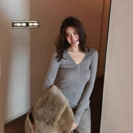 女式针织衫;毛衣;女式T恤