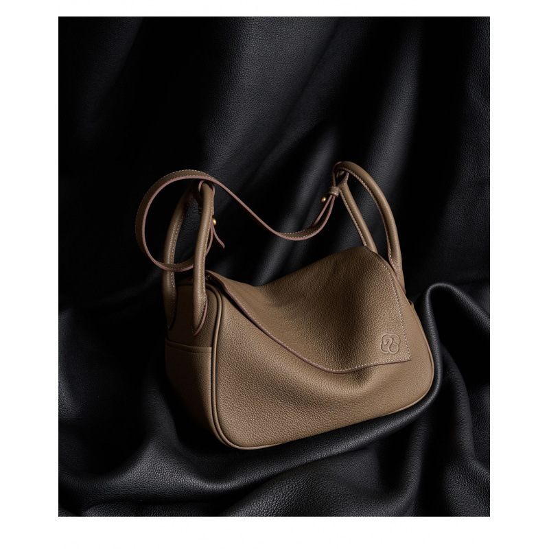 【王楚然同款】宫选元宝包头层牛皮枕头包单肩斜挎包通勤腋下包 - Thumbnail 13