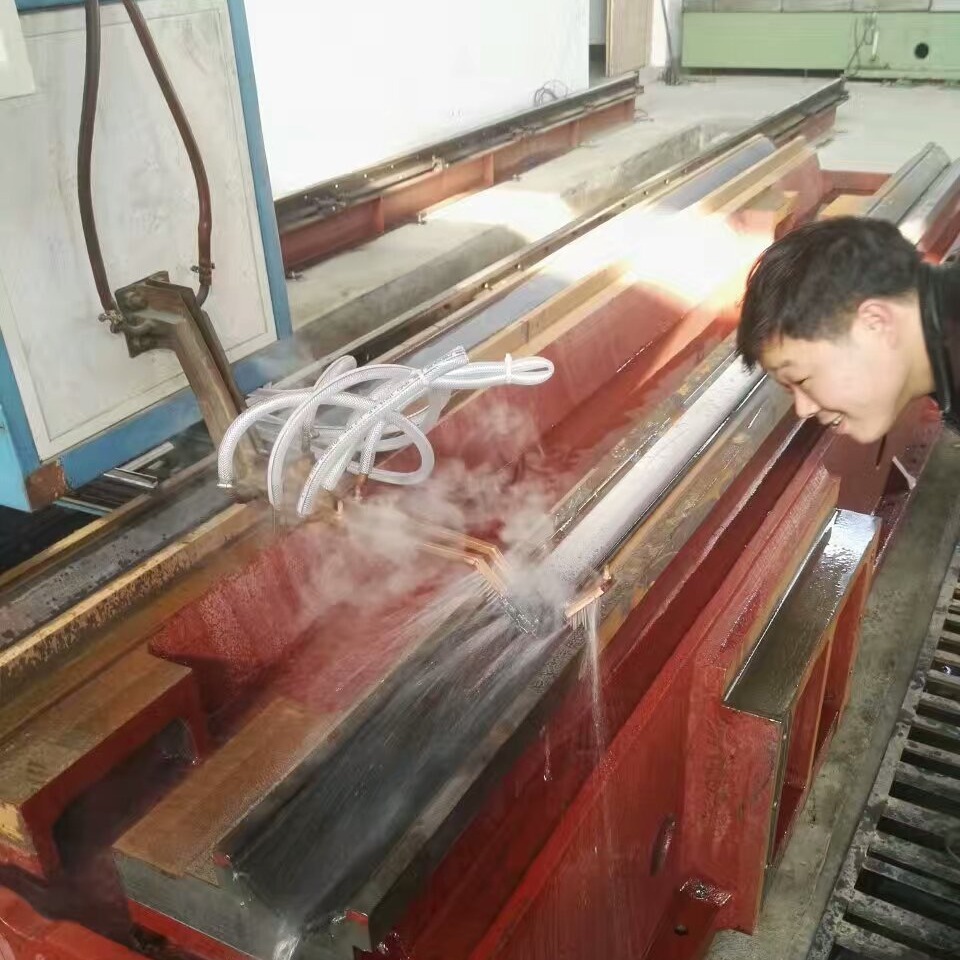 机床导轨托板淬火机