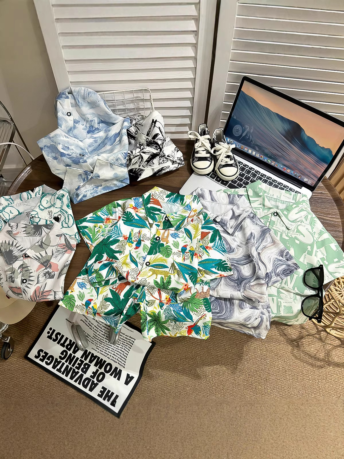 Niños de verano nueva camisa de estilo de Hong Kong hombre camisa de estilo de playa de moda nacional ropa de mangas cortas para niños al por mayor