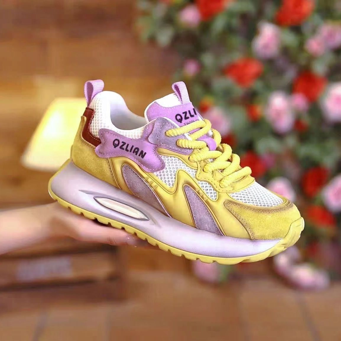 Zapatos de cuero de malla transpirables de mujer con suela gruesa aumentada, zapatos de verano de 2025 nuevos zapatos de correr casuales de estilo universal