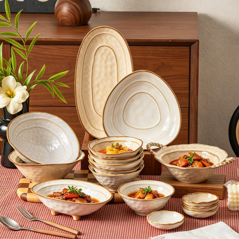 Retro light luxury style glazed creative ceramic tableware for home use, high aesthetic relief soup bowls and dishes Retro light luxury style glazed creative ceramic tableware for home use, high aesthetic relief soup bowls and dishes