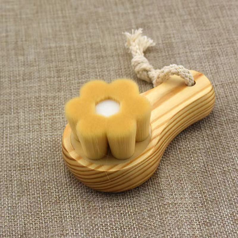梅の花洗顔ブラシ 和風柔らか毛洗顔ブラシ 梅の花型洗顔ブラシ 木製ハンドル 手動洗顔ブラシ クリーニングブラシ|undefined