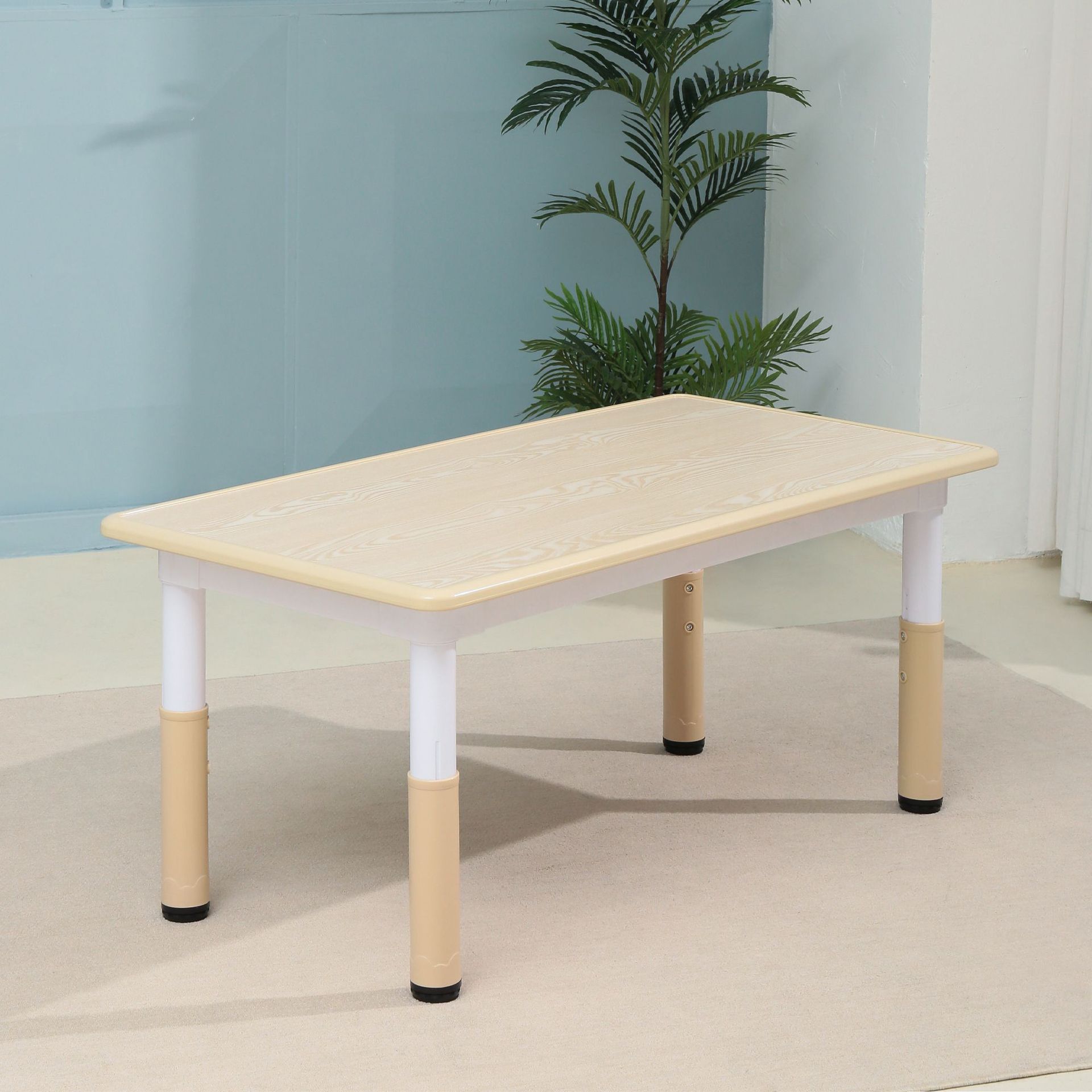 나뭇결 나무 색상 싱글 테이블