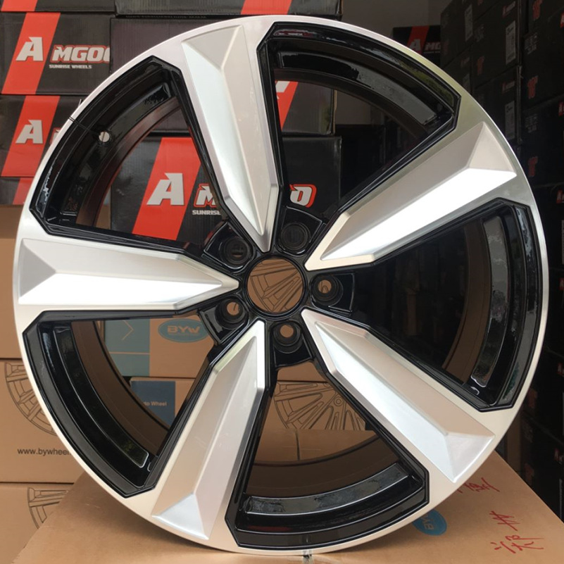 SuitAbLe for 18inch Audi A6L WheeL Hub A4L/A5/A8/A3/Q5/Q3/TT/A7A8L Q2L Rim Tire BeLL