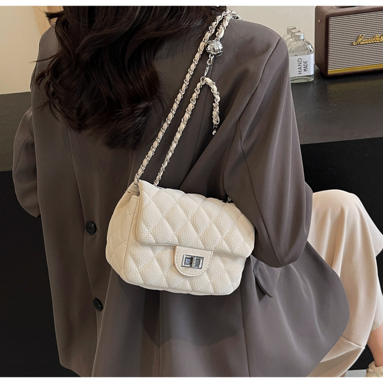 Diamond-shaped chain bag for women, 2025 new style, trendy and high-end fashion, versatile for spring and summer, single-shoulder crossbody bag, small square bag undefined