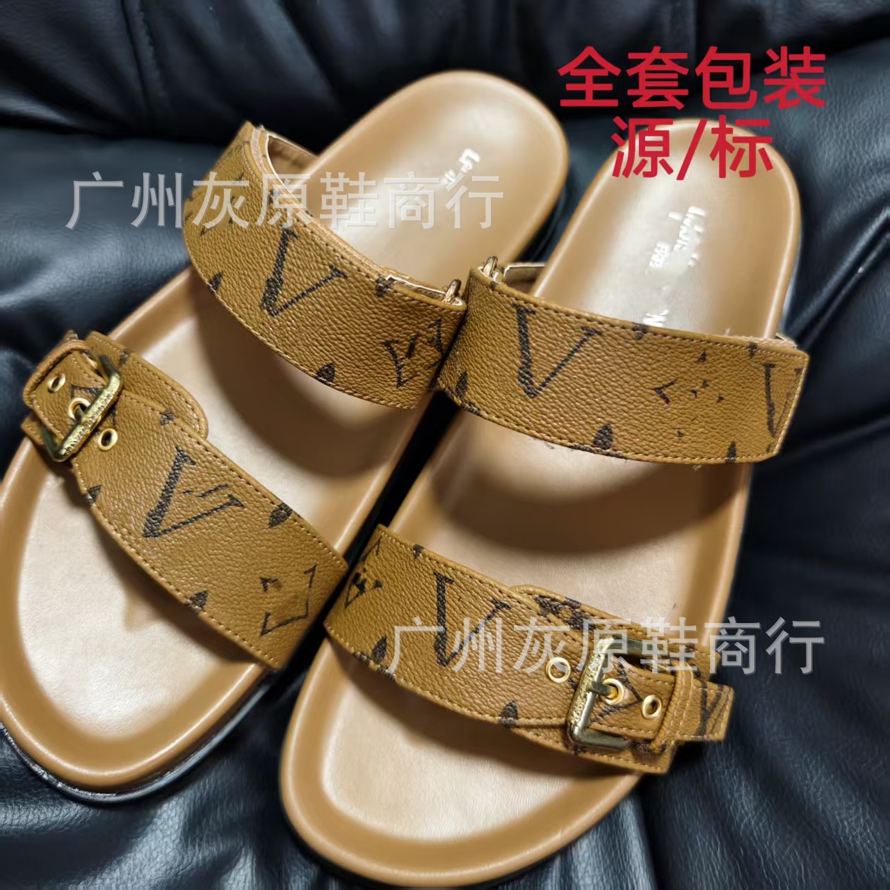 Comercio exterior 24 nuevo estilo Oriente Medio Camboya pantuflas de playa hombres y mujeres ropa exterior fondo plano hebilla de metal letras zapatillas de burro fuente pura