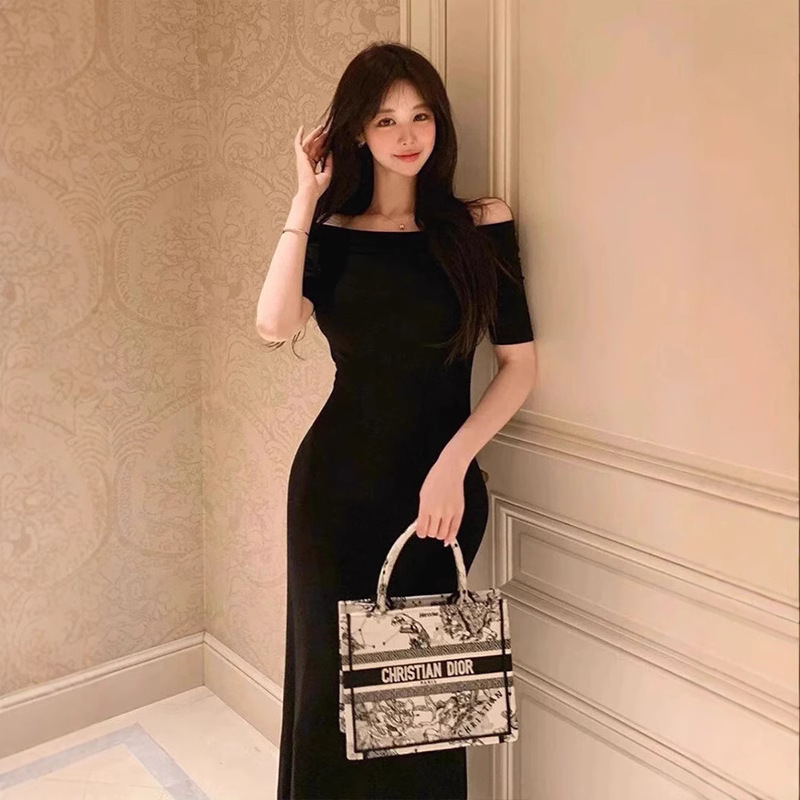 French Simple and Elegant One-Shoulder Dress Women's 2025 New Summer Petite Black Long Skirt