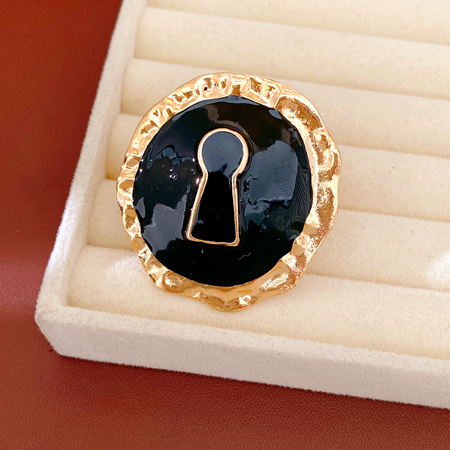 Aguja de plata goteo de aceite plegado pendientes redondos lujo ligero de alto nivel pendientes de estilo europeo y americano nicho exagerado conjunto de joyería al por mayor