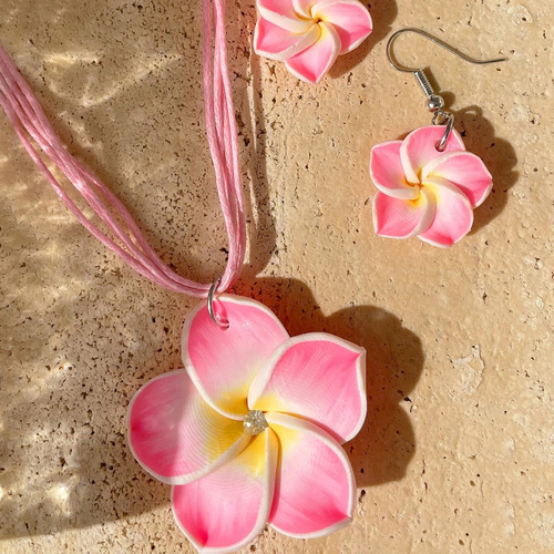 Soft pottery flower personalized necklace and earrings two-piece set European and American wax rope soft pottery plumeria-shaped bridesmaid gift N3211
